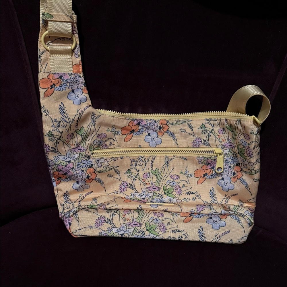 Vera Bradley Sling Crossbody Bag. Sunlit Garden Pattern. Gently Used